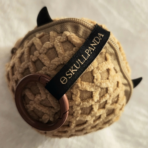 POP MART Skullpanda You Found Me Pranky Peanut Earphone Bag 🥜 - Picture 3 of 6